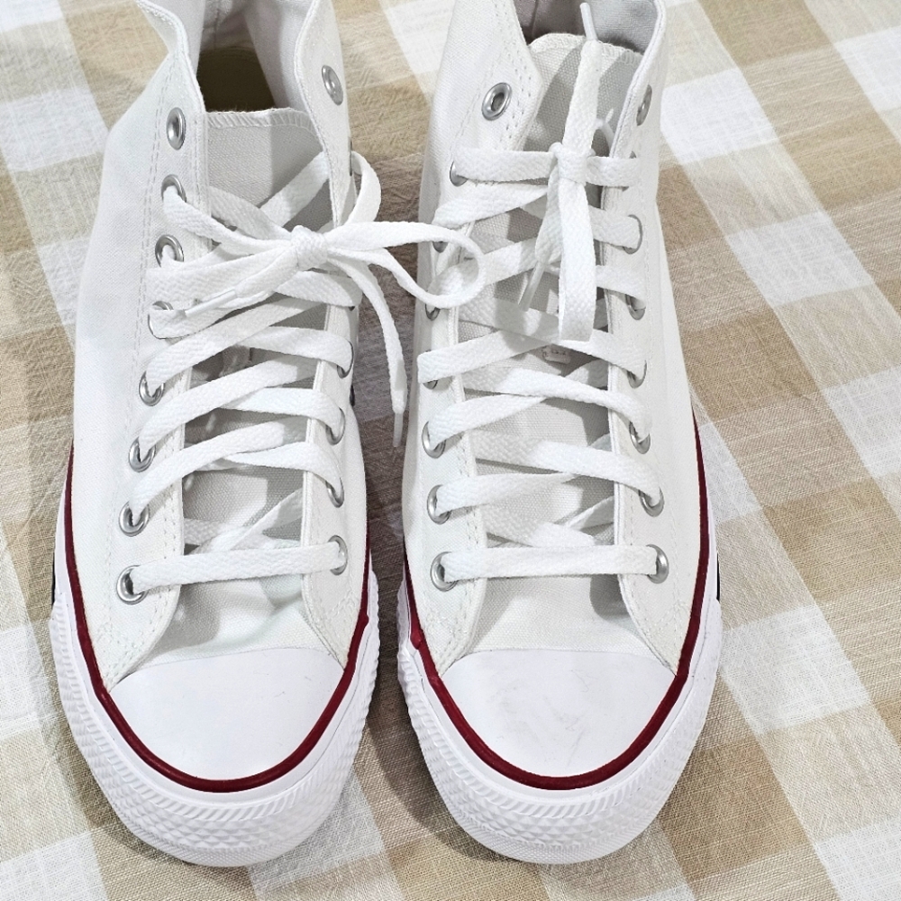 Converse Chuck Taylor All Star Canvas Sneakers, White, Mens 7, Wmns 9 - Picture 12 of 13